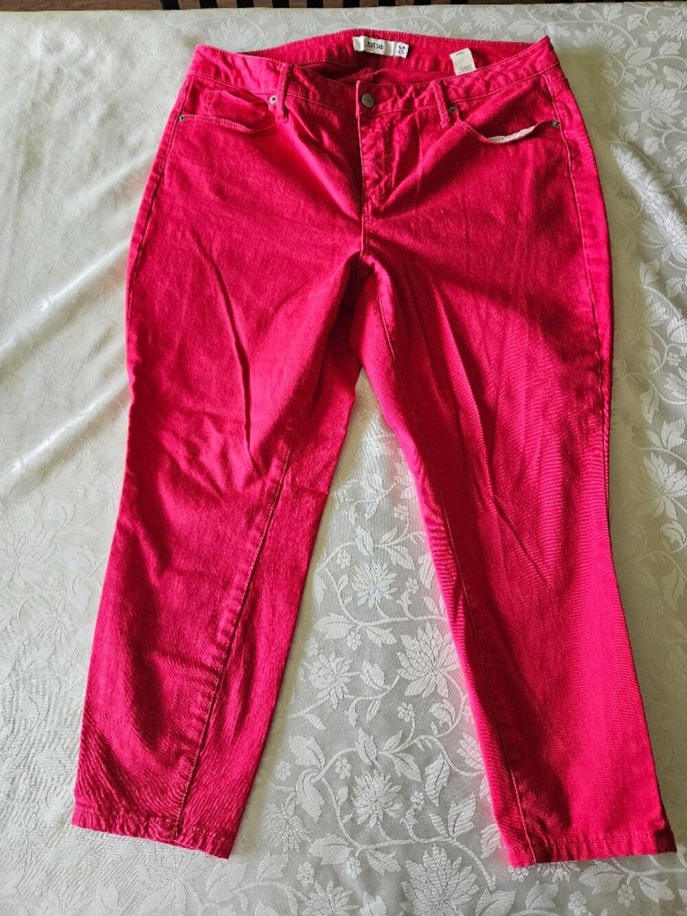 Cropped Pants